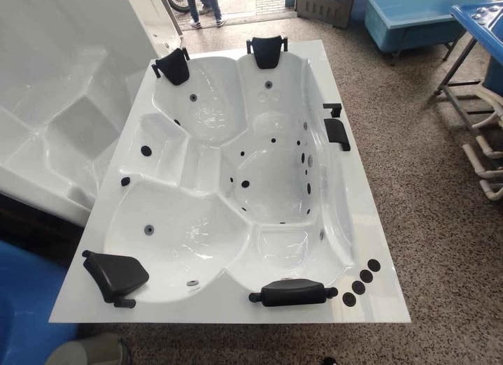 Jacuzzi Movedo, vista 2